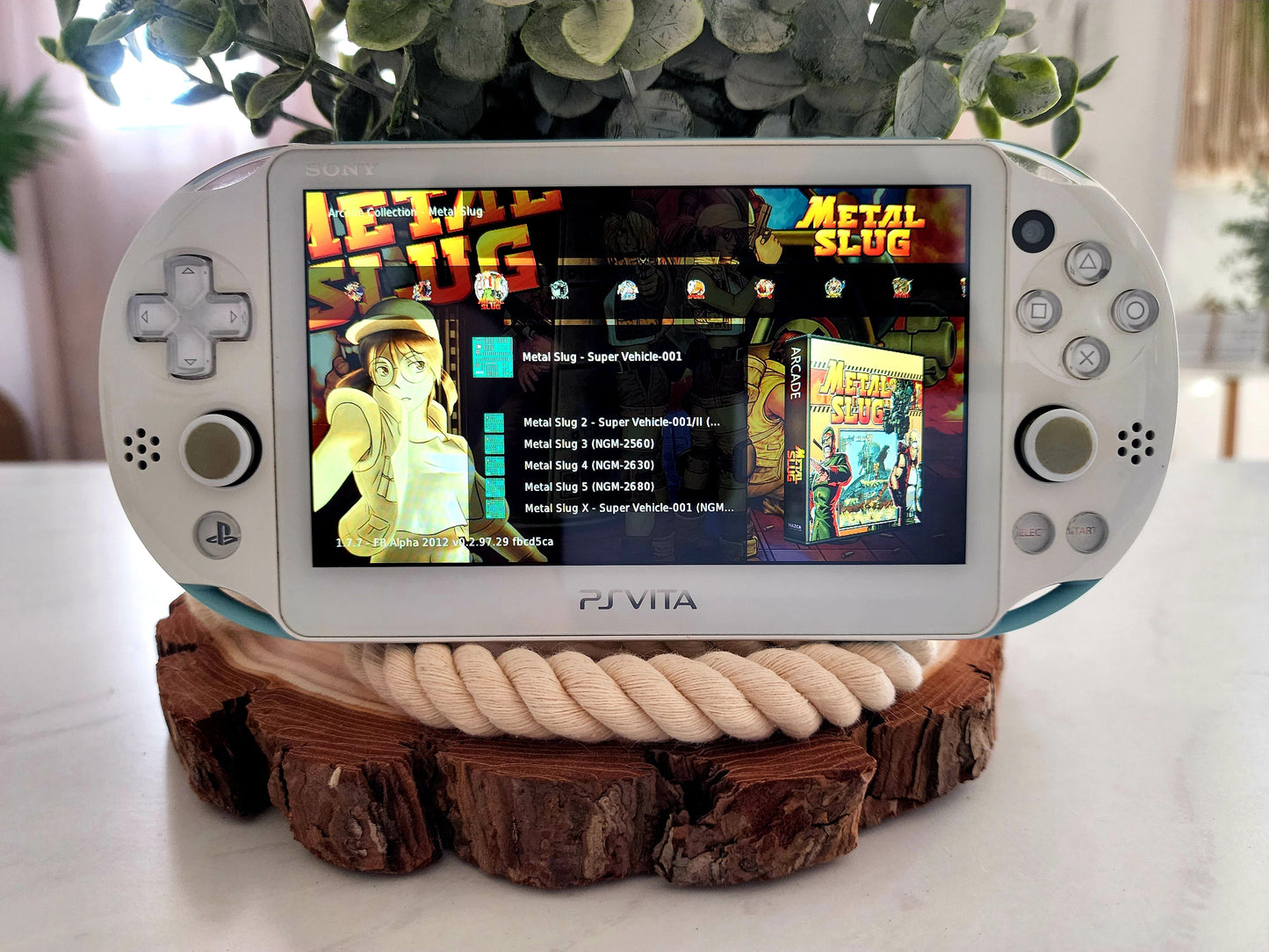PS Vita + 11,500 Juegos
