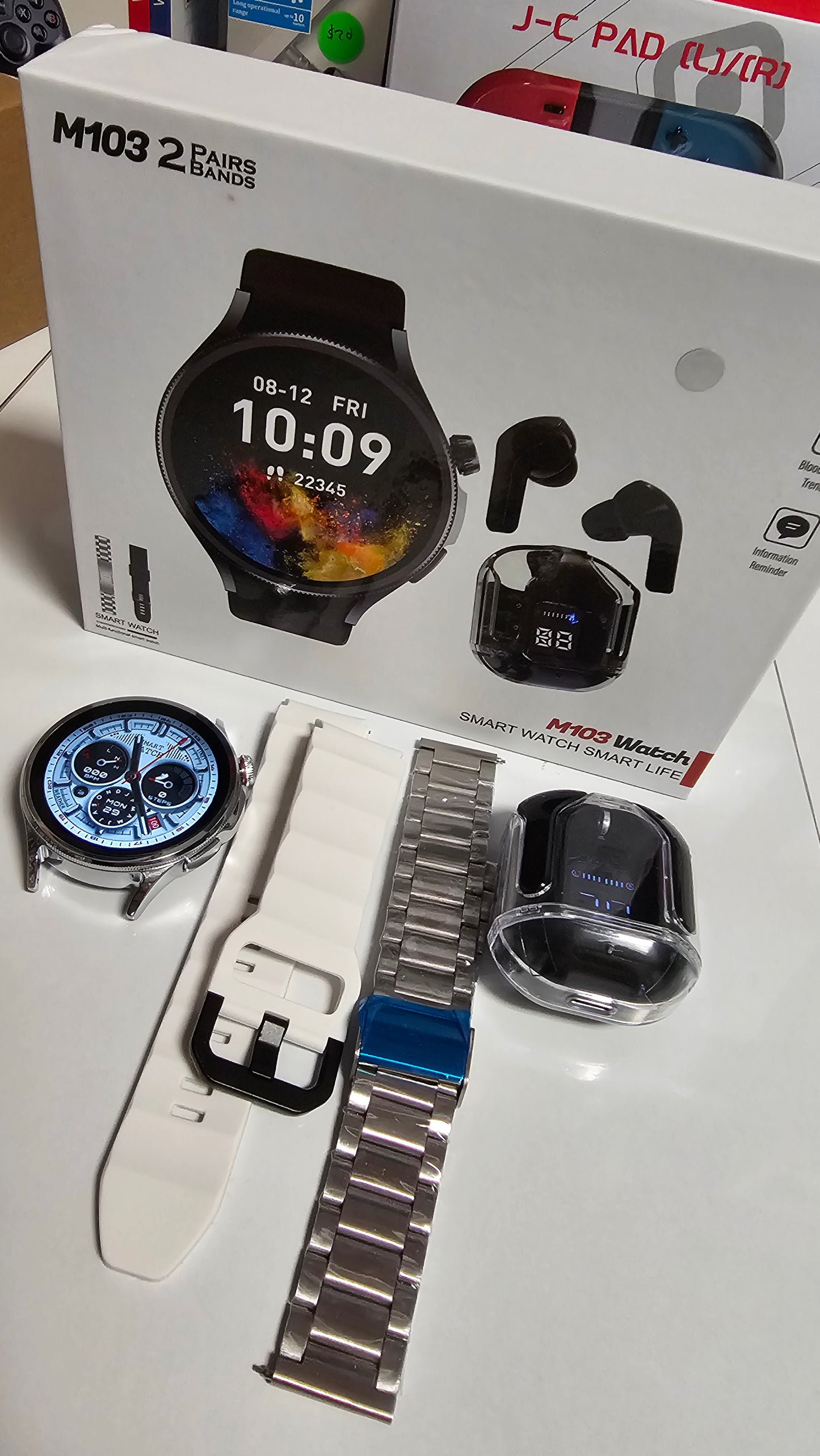 Smartwatch+ earphones+ 2 correas