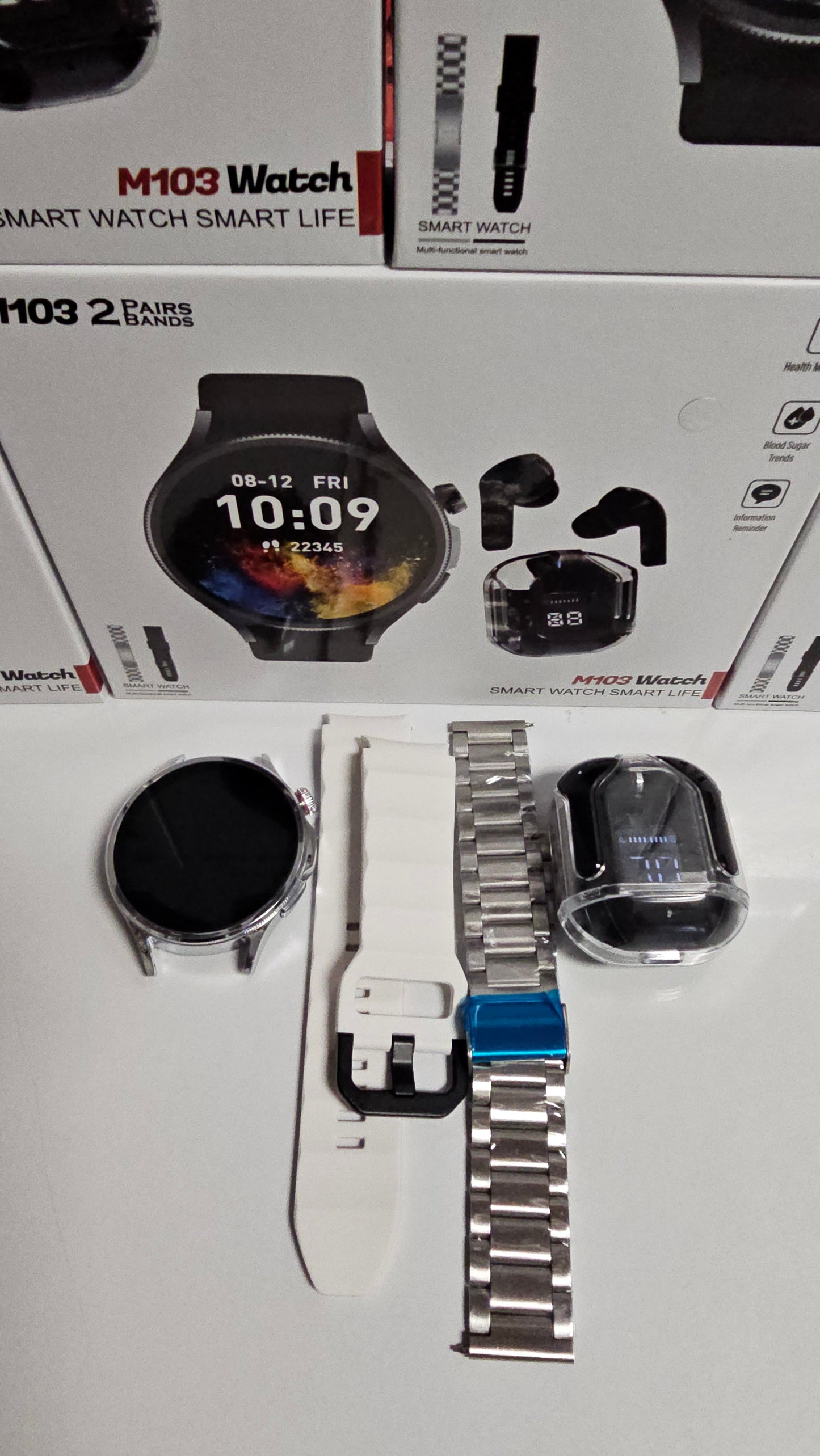 Smartwatch+ earphones+ 2 correas